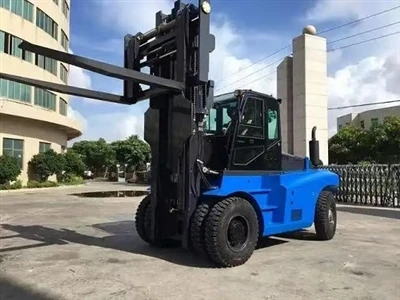 Il-Futur tal-Forklifts: Innovazzjonijiet li Jmexxu l-Effiċjenza U s-Sostenibb...